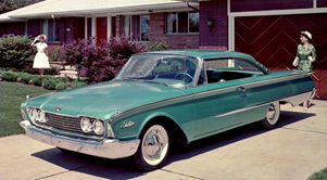 1960 Ford Galaxie, notethe shared grille and side sculpturing with the Falcon. Photo courtesy of Ford Motor Co.